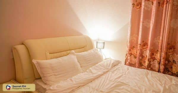 2. Hotel Veniz Session