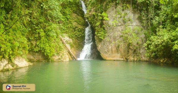 5. Hugwi-ik falls