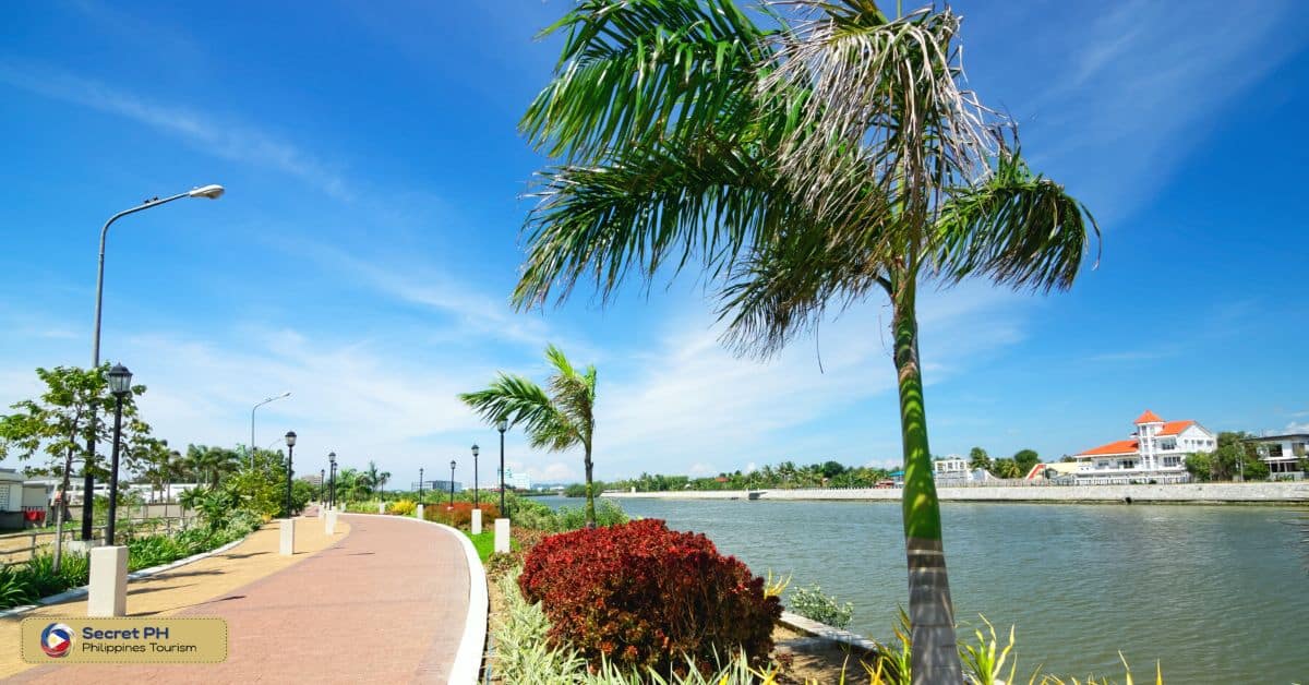 Iloilo River Esplanade