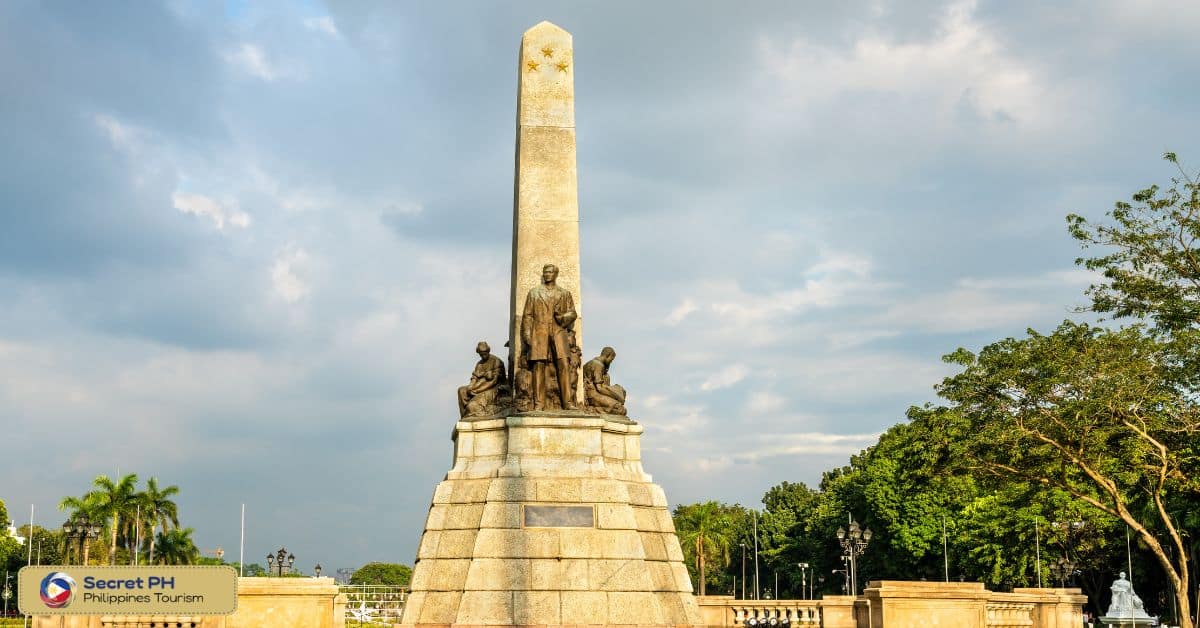Take a Stroll Through Rizal Park