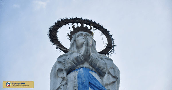 The Location and Natural Beauty of the Grotto