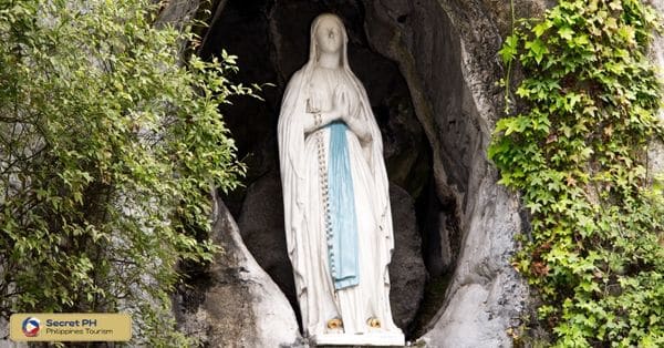 9. Our Lady of Lourdes Grotto